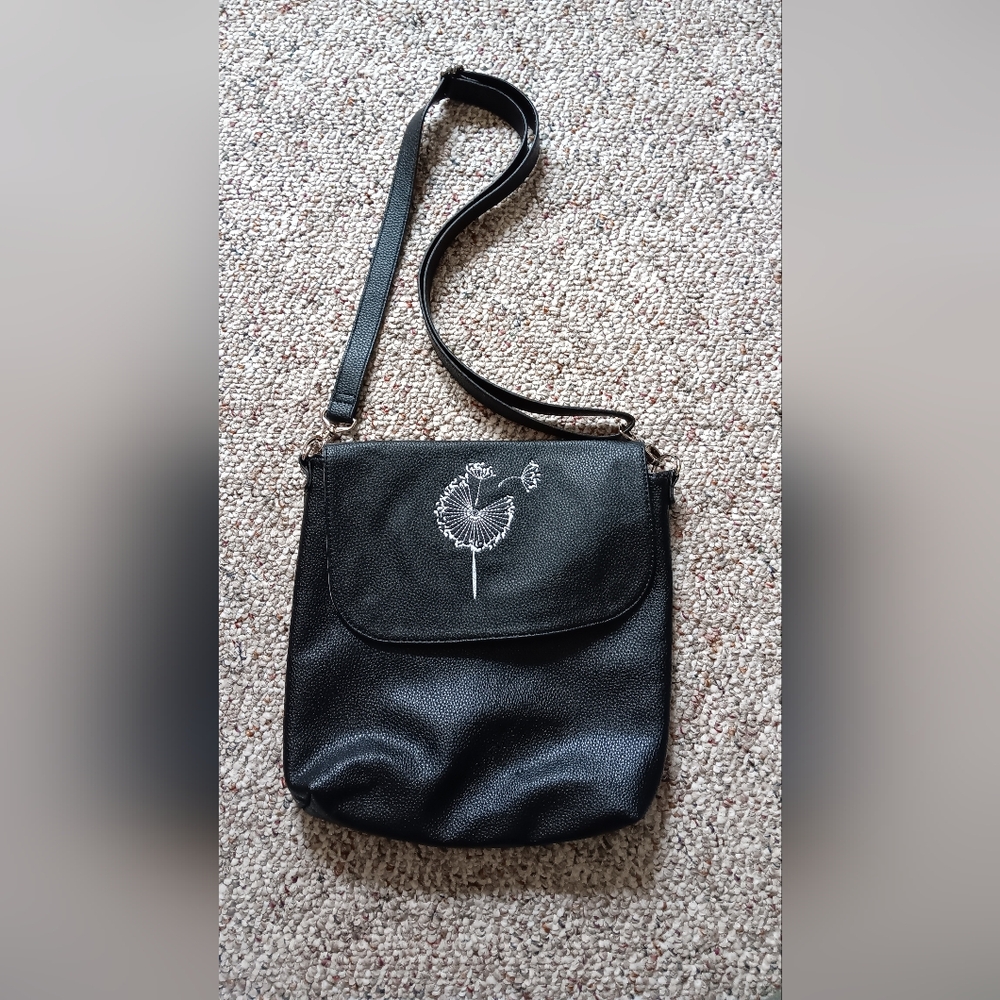 Modern & Classic Purses W/7 Flaps Bundle